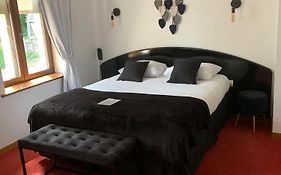 Auberge Du Jeu D'arc Hotel